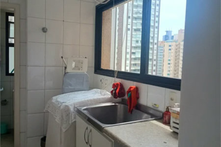 Apartamento à venda com 3 suítes em Vila Suzana, São Paulo, SP