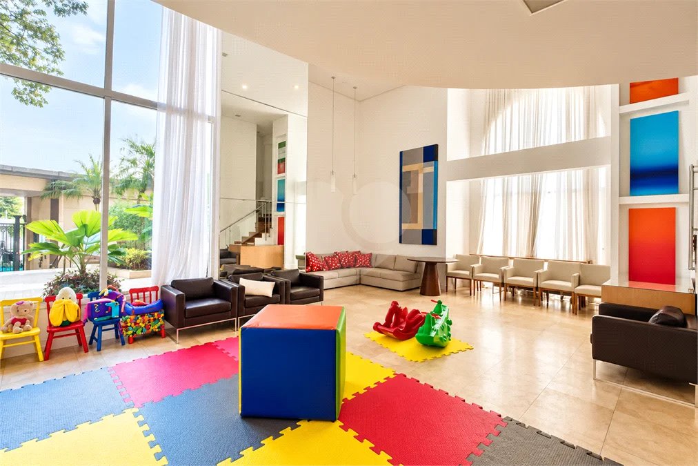Apartamento à venda com 3 quartos, sendo 1 suíte, em Jardim das Acácias, São Paulo, SP