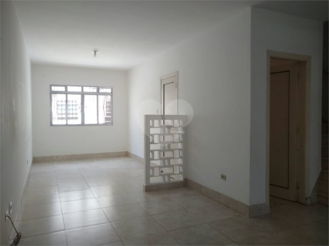 Sobrado à venda com 3 quartos em Chácara Santo Antônio, São Paulo, SP