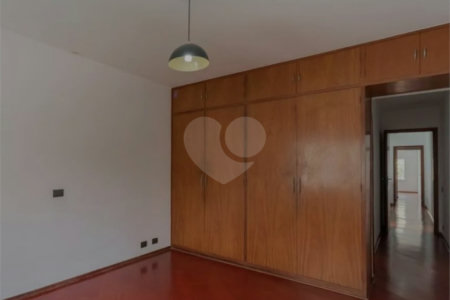Sobrado à venda com 4 suítes em Vila Santa Catarina, São Paulo, SP