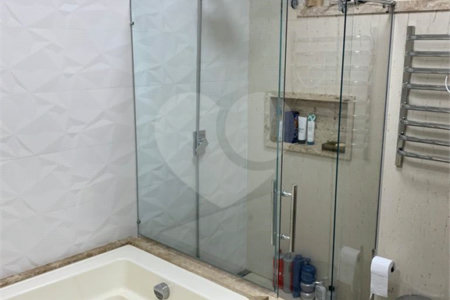 Casa Térrea à venda com 3 quartos, sendo 2 suítes, em Parque Vitória, São Paulo, SP