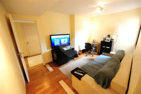 Apartamento à venda ou para alugar com 3 quartos, sendo 2 suítes, em Jardim Morumbi, São Paulo, SP