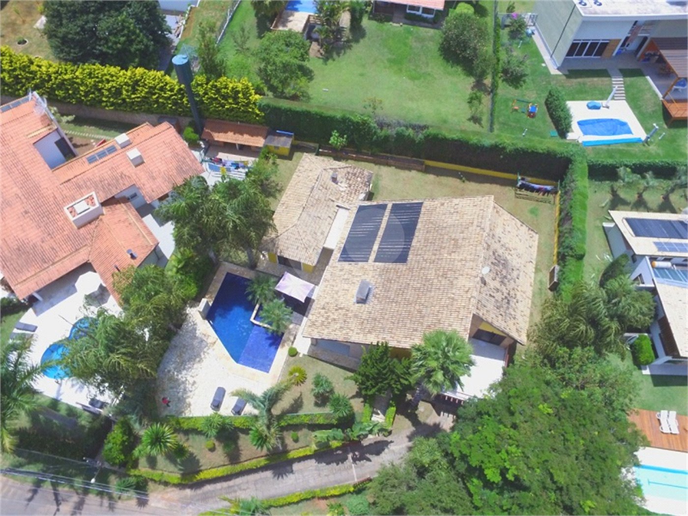 Casa à venda com 5 suítes em Canguera, São Roque, SP