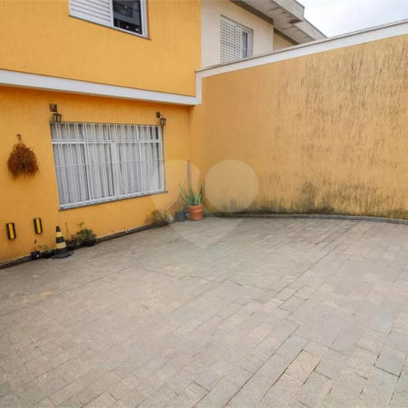 Sobrado à venda com 4 quartos, sendo 2 suítes, em Vila Anglo Brasileira, São Paulo, SP