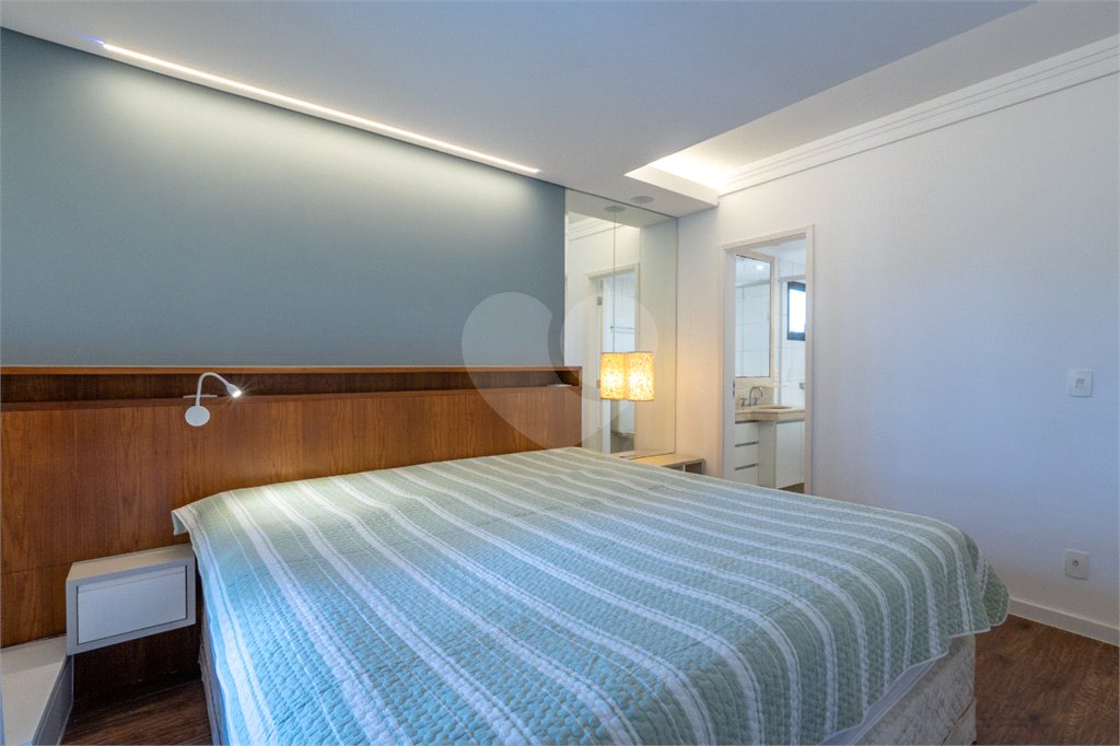 Apartamento à venda com 3 suítes em Vila Nova Conceição, São Paulo, SP