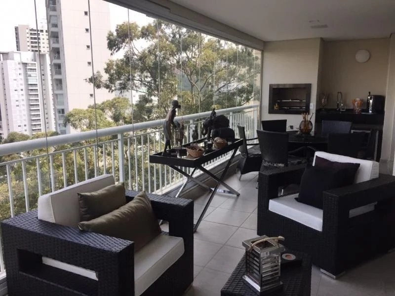 Apartamento à venda com 4 quartos, sendo 3 suítes, em Vila Andrade, São Paulo, SP