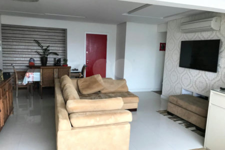 Apartamento à venda com 3 quartos, sendo 1 suíte, em Parque Industrial Tomas Edson, São Paulo, SP