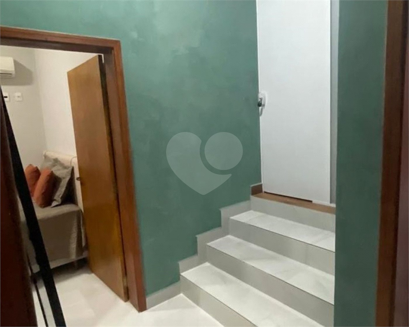 Casa à venda com 3 quartos, sendo 1 suíte,  em Jardim Santa Rosália, Sorocaba, SP