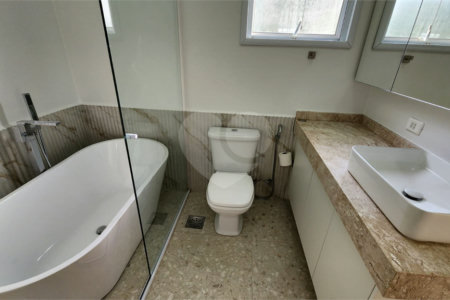 Casa à venda com 5 quartos, sendo 2 suítes, no condomínio Residencial Jardim Primavera, Louveira - SP