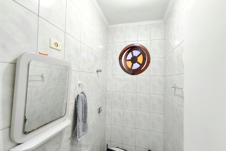 Casa à venda com 3 quartos, sendo 1 suíte, no condomínio Res Crisciúma, São Paulo - SP