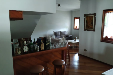 Casa à venda com 5 quartos, sendo 3 suítes,  no condomínio Portella, Itu - SP