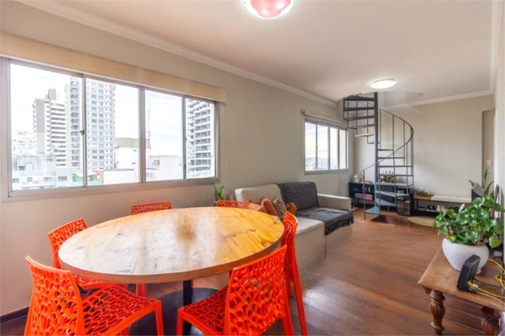 Cobertura à venda com 3 quartos, sendo 1 suíte, em Pinheiros, São Paulo, SP