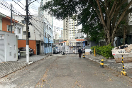 Terreno à venda em Jardim Hípico, São Paulo, SP