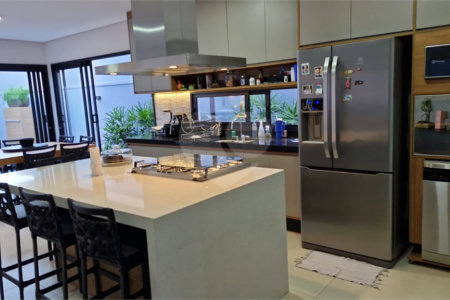 Casa à venda com 4 suítes no condomínio Quinta das Laranjeiras, Araraquara - SP