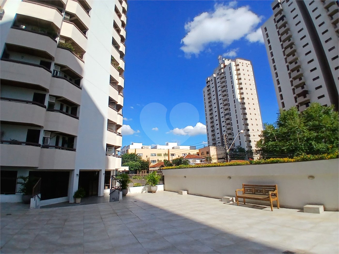 Apartamento à venda com 3 quartos, sendo 1 suíte,  em Vila Redentora, São José do Rio Preto, SP