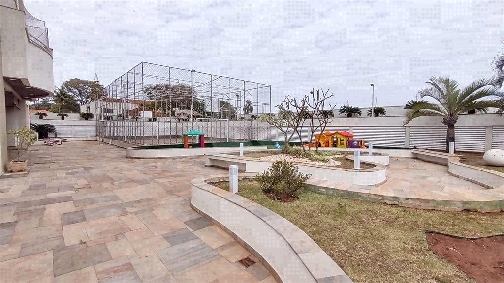 Apartamento à venda com 3 quartos, sendo 1 suíte, no Centro, Araraquara, SP