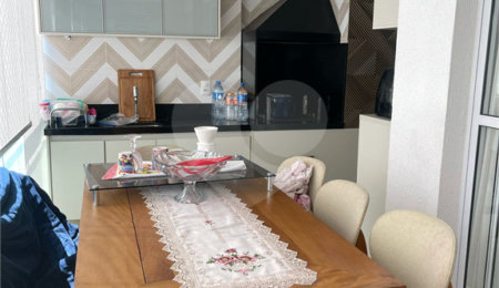 Apartamento à venda com 3 quartos, sendo 1 suíte,  em Aclimação, São Paulo, SP