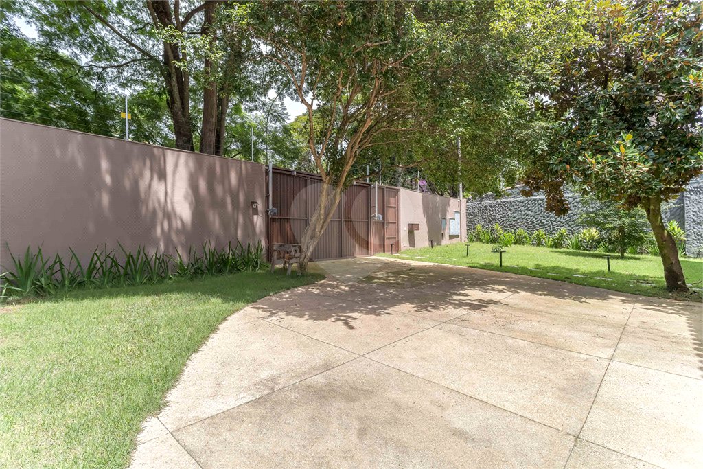 Sobrado à venda com 5 suítes em Jardim dos Estados, São Paulo, SP