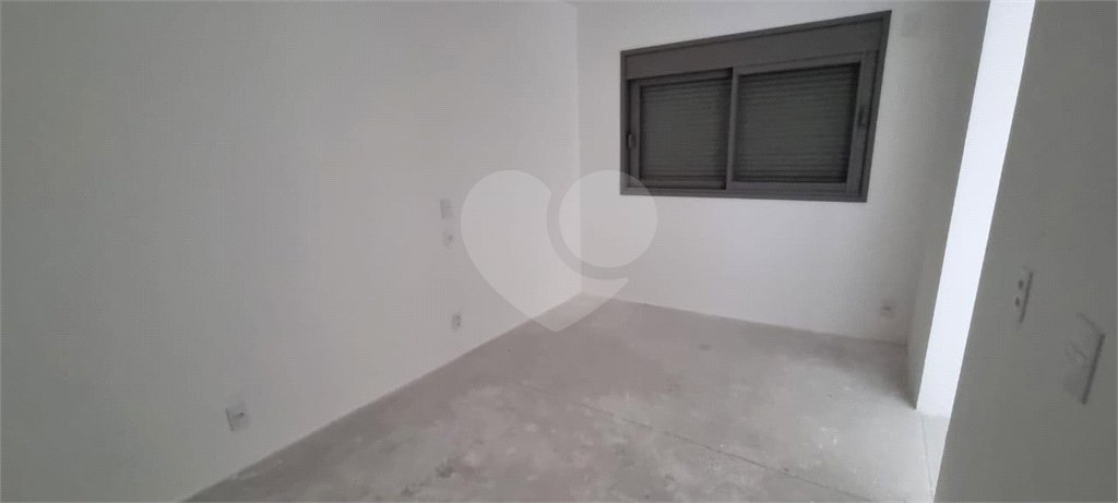 Apartamento à venda com 3 suítes em Moema, São Paulo, SP