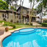 Casa à venda com 4 suítes no condomínio Alpes da Cantareira, Mairiporã - SP
