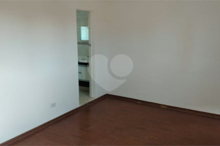 Sobrado à venda com 3 quartos, sendo 1 suíte, em Chora Menino, São Paulo, SP