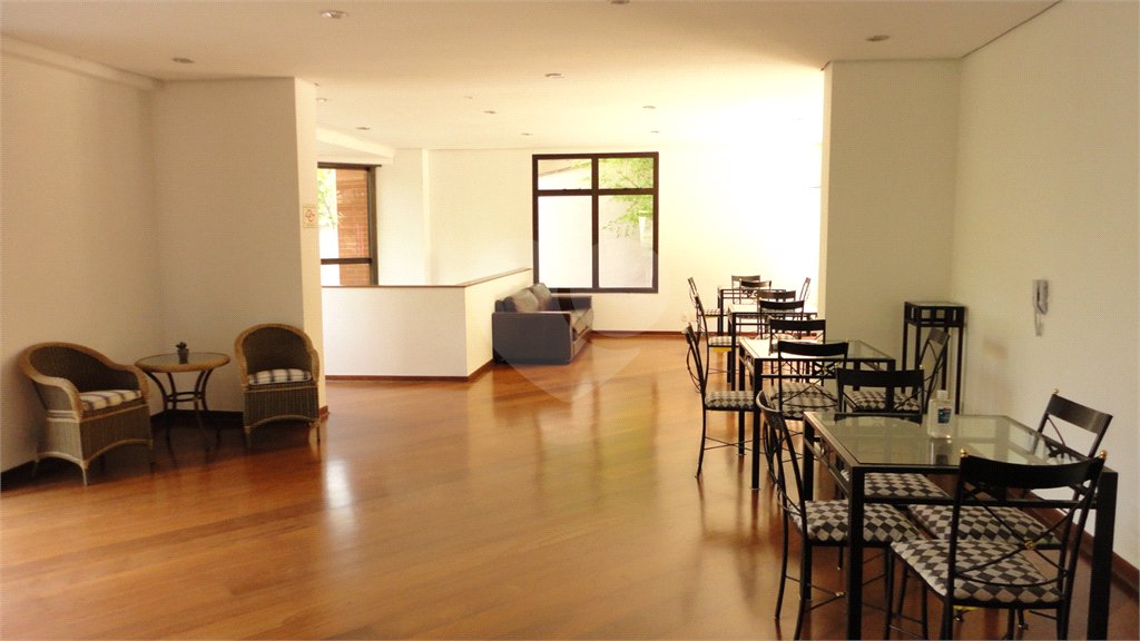 Apartamento à venda com 3 quartos, sendo 1 suíte, em Vila Andrade, São Paulo, SP