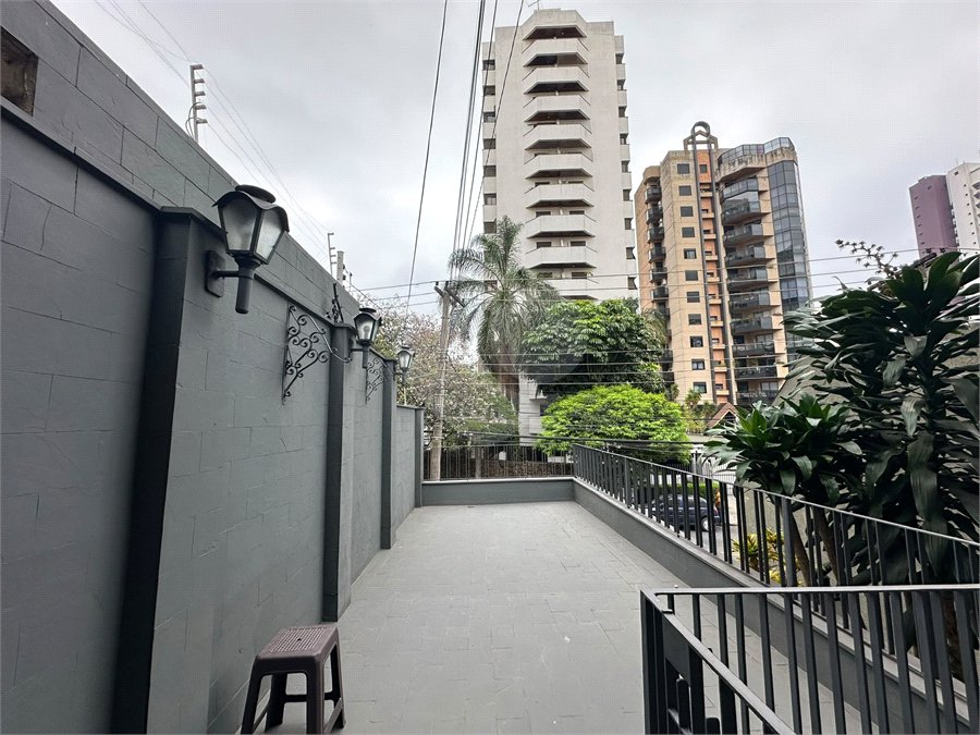 Sobrado à venda com 3 quartos em Santana, São Paulo, SP