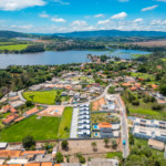 Casa térrea à venda com 3 quartos, sendo 1 suíte, no condomínio Flores da Usina, Atibaia - SP