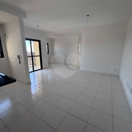 Apartamento à venda com 2 quartos, sendo 1 suíte,  em Vila Barão, Sorocaba, SP