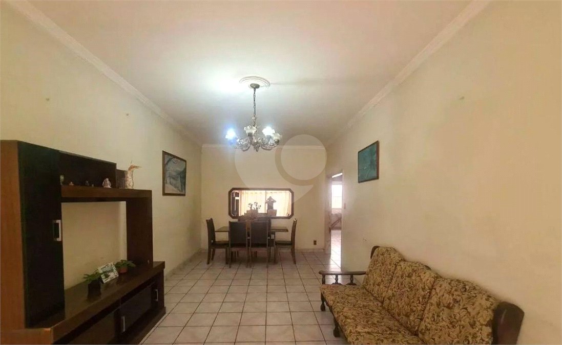 Casa à venda com 4 quartos, sendo 1 suíte,  em Jardim Trussardi, São Paulo, SP