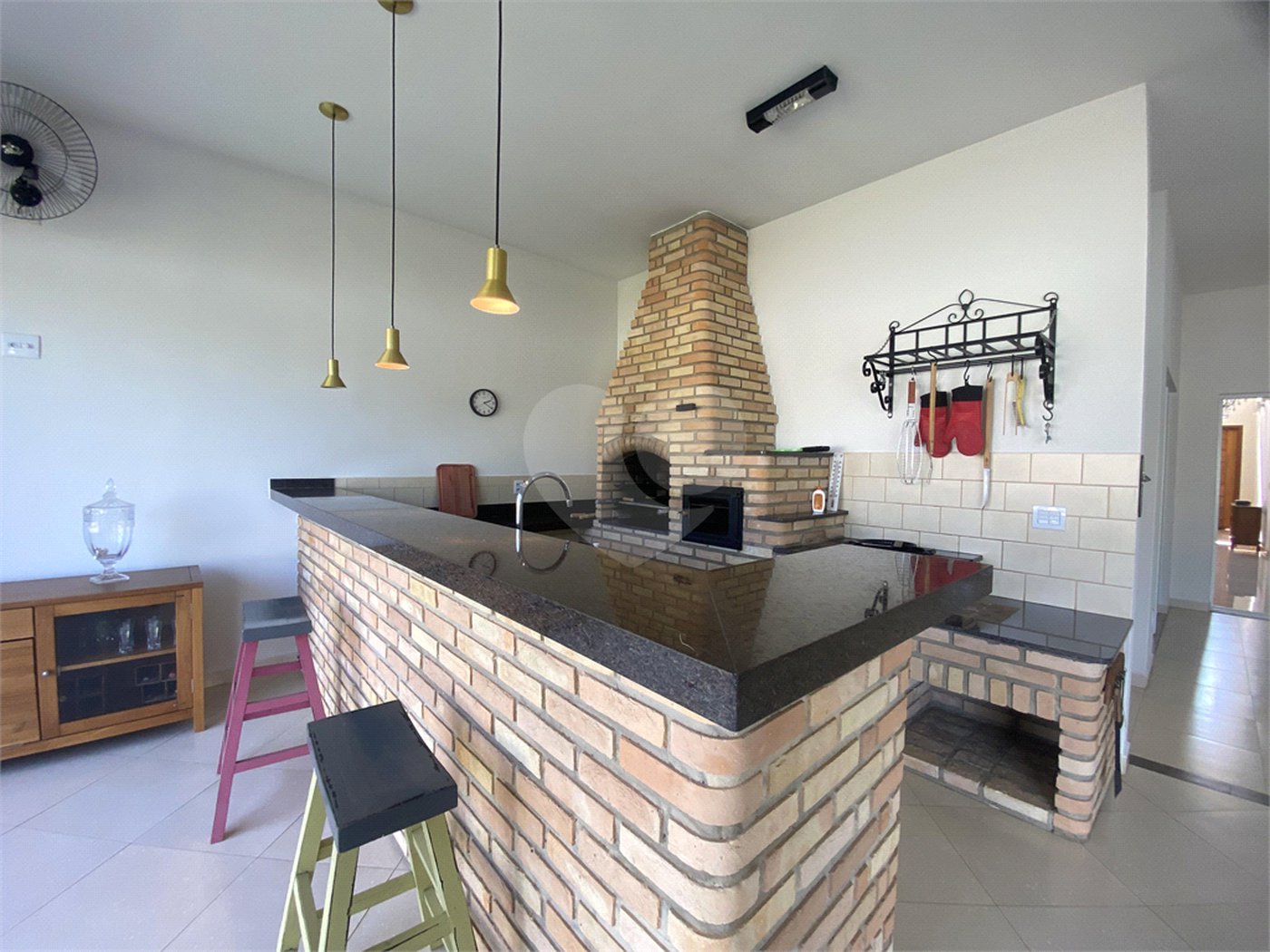 Casa à venda com 3 suítes no condomínio Palmeiras Imperiais, Salto - SP