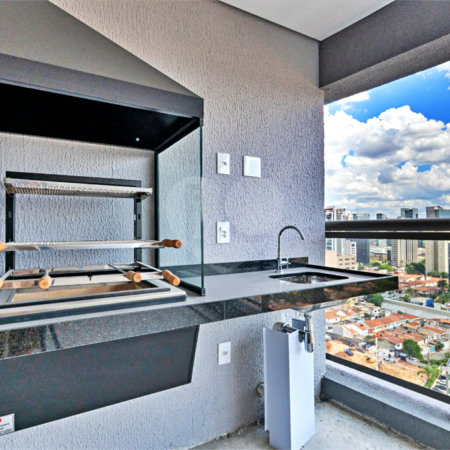 Apartamento à venda com 4 quartos, sendo 2 suítes,  em Jardim das Acácias, São Paulo, SP