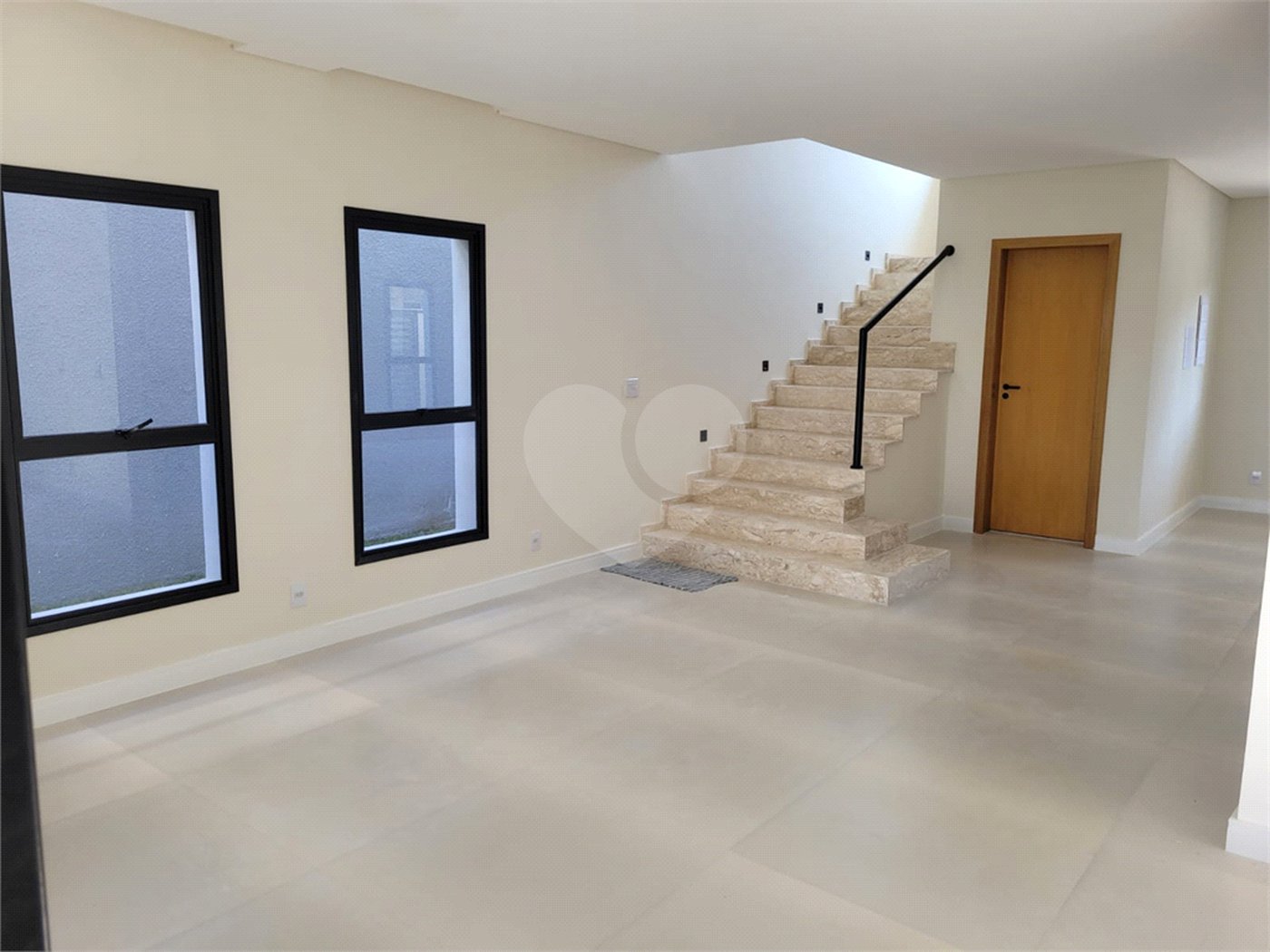 Casa à venda com 3 suítes no condomínio Floradas Paratey, São José dos Campos - SP