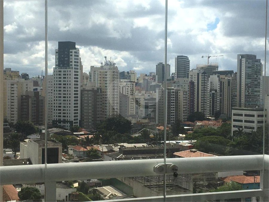 Apartamento à venda com 3 quartos, sendo 1 suíte, em Vila Olímpia, São Paulo, SP