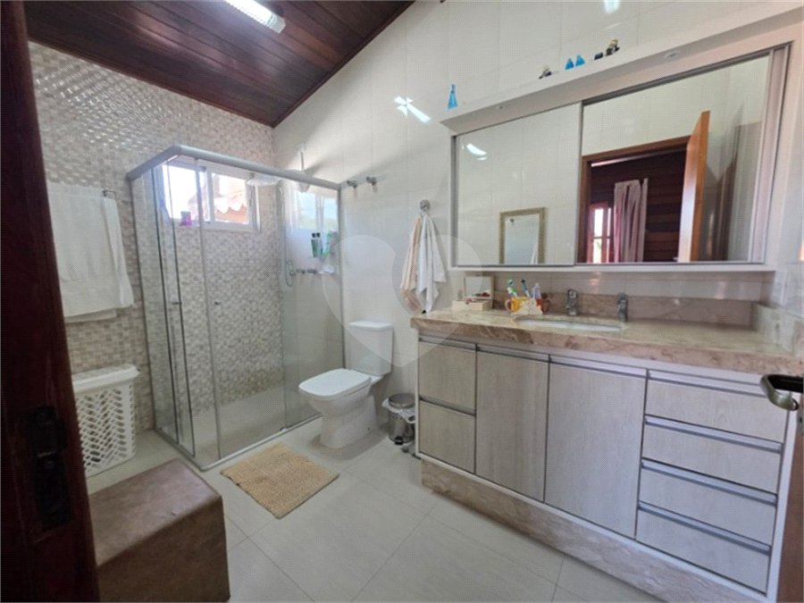 Casa à venda com 3 quartos, sendo 1 suíte, no condomínio Estância Marambaia, Vinhedo - SP