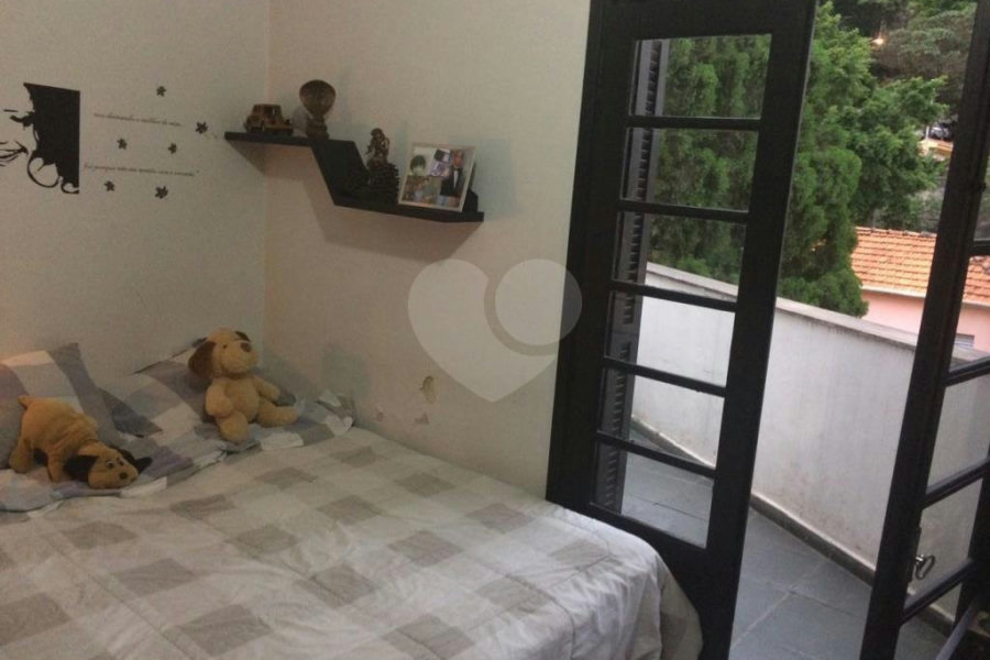 Sobrado à venda com 4 quartos em Santana, São Paulo, SP