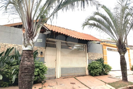 Casa à venda no Jardim Munique