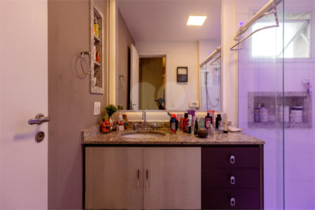 Apartamento à venda com 3 suítes em Parque Reboucas, São Paulo, SP