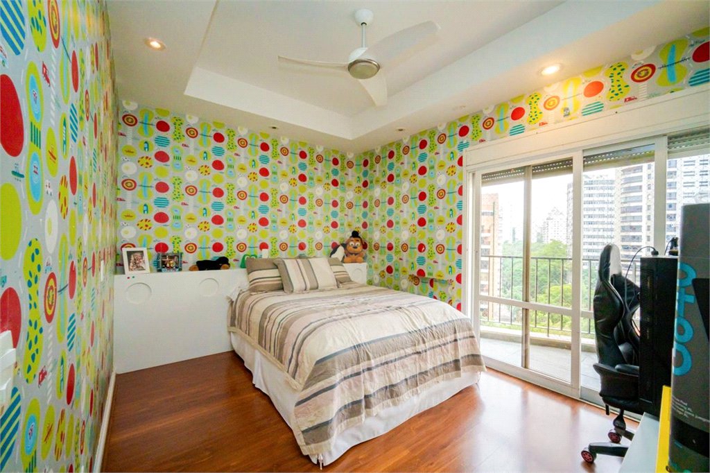Apartamento à venda com 4 quartos, sendo 2 suítes,  em Vila Suzana, São Paulo, SP