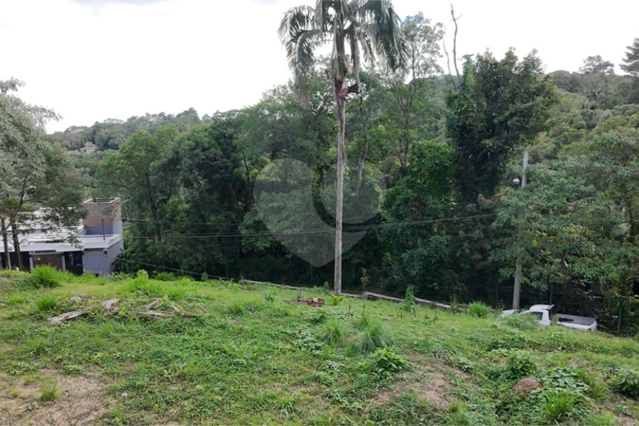 Casa à venda no condomínio Jardim da Montanha I, Mairiporã - SP