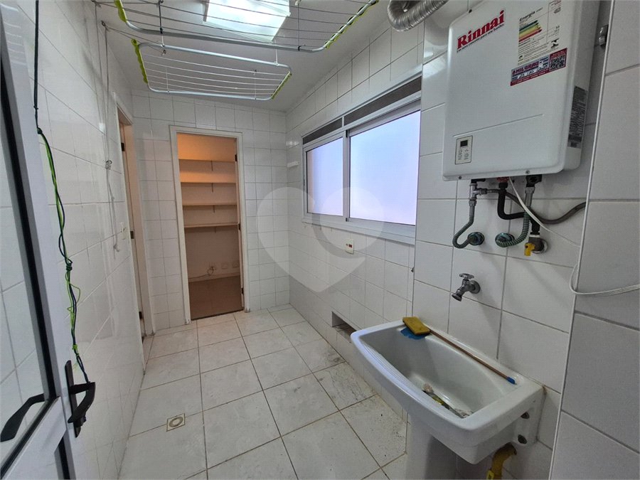 Apartamento à venda com 3 quartos, sendo 1 suíte,  em Jardim Olympia, São Paulo, SP