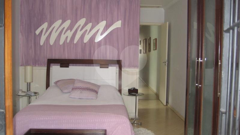 Casa à venda com 3 quartos, sendo 1 suíte, em Saúde, São Paulo, SP