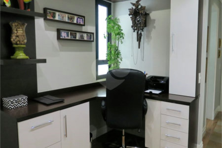 Apartamento à venda com 3 quartos, sendo 2 suítes, em Jardim Parque Morumbi, São Paulo, SP