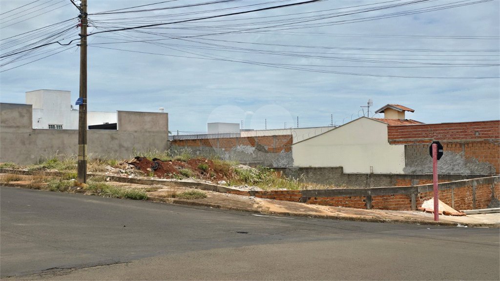 Terreno à venda em Jardim Universal, Araraquara, SP