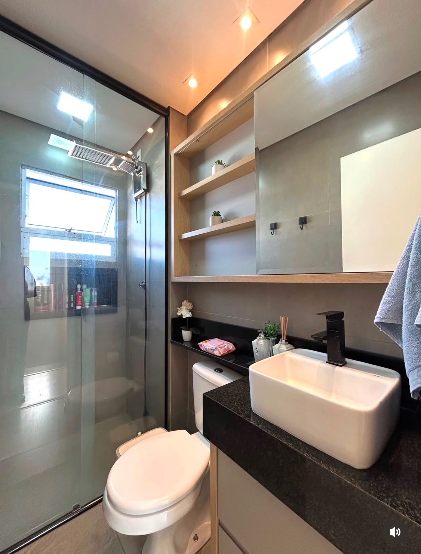 Casa à venda com 2 quartos no condomínio Villa Flora, Hortolândia - SP