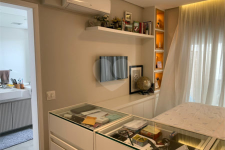 Apartamento à venda com 3 suítes em Lapa, São Paulo, SP