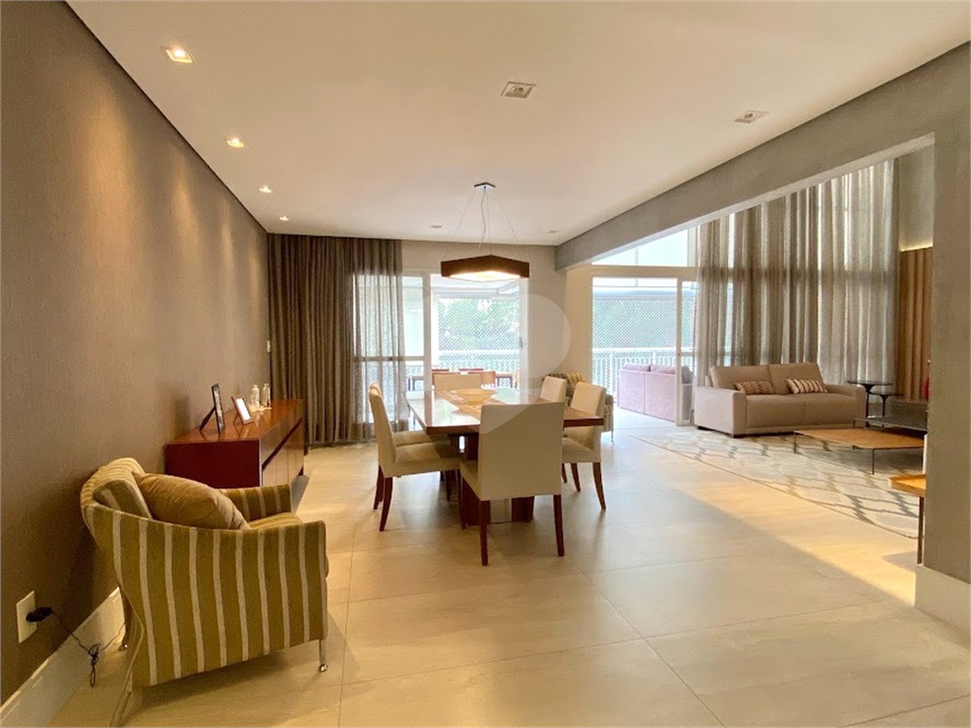 Apartamento à venda com 3 suítes em Vila Suzana, São Paulo, SP