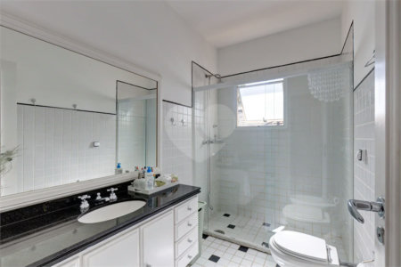 Casa à venda com 4 suítes no condomínio The Buckingham, São Paulo - SP