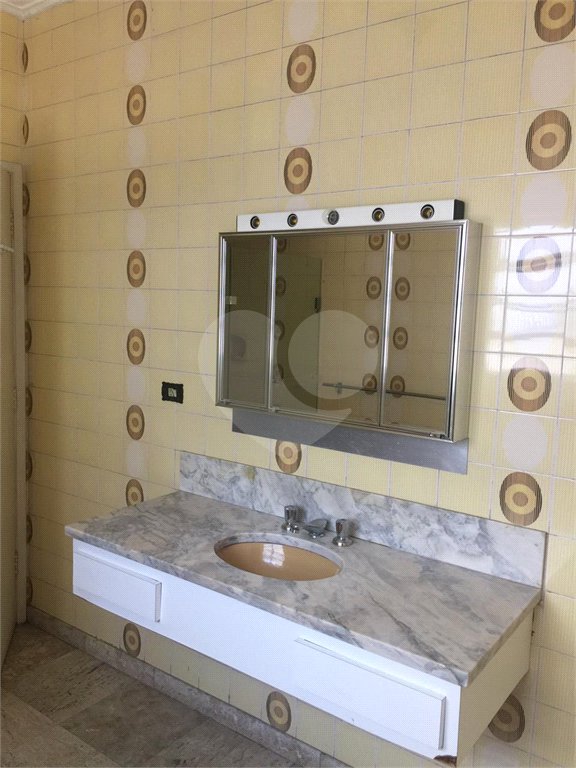 Sobrado à venda com 3 quartos, sendo 1 suíte, em Vila Nova Caledônia, São Paulo, SP