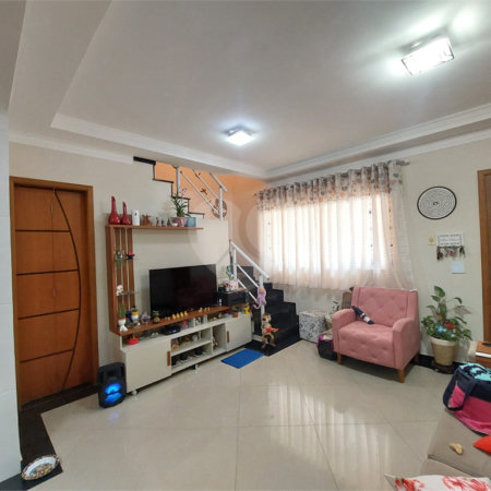 Casa à venda com 3 quartos, sendo 2 suítes,  em Jardim Lallo, São Paulo, SP